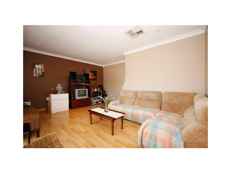 27 Durack Cresent, Gosnells WA 6110