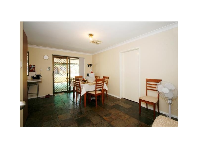 27 Durack Cresent, Gosnells WA 6110