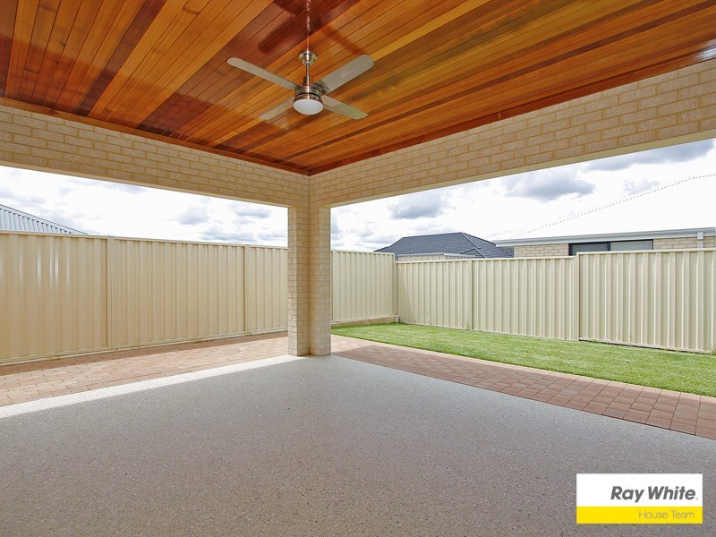 70 Waterfoot Loop, Canning Vale WA 6155