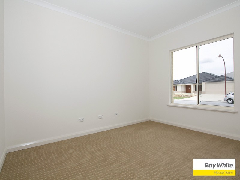 70 Waterfoot Loop, Canning Vale WA 6155