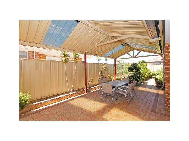 4/57 Lauterbach Drive, Gosnells WA 6110