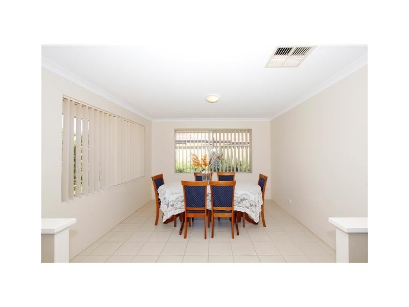 4/57 Lauterbach Drive, Gosnells WA 6110