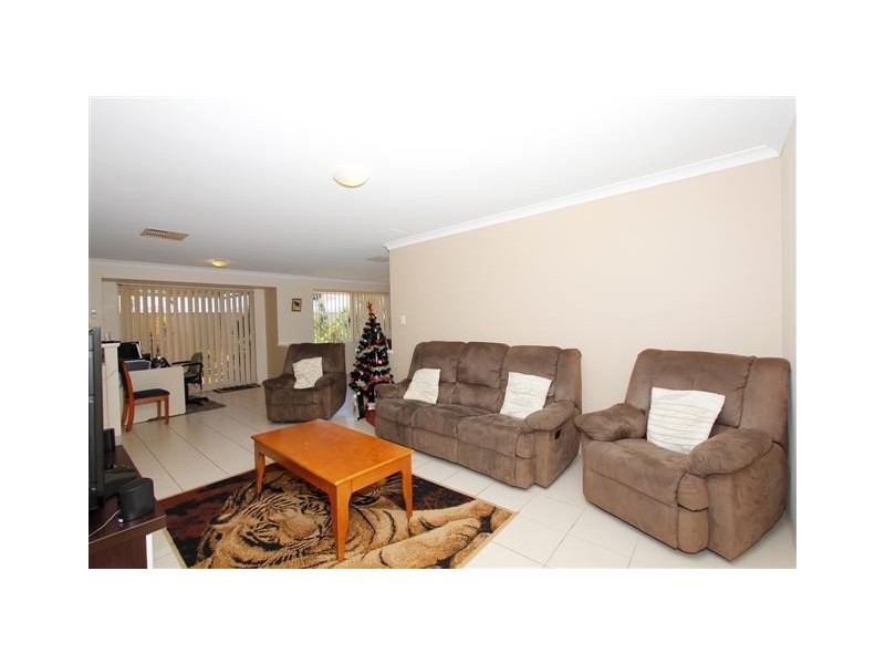 4/57 Lauterbach Drive, Gosnells WA 6110