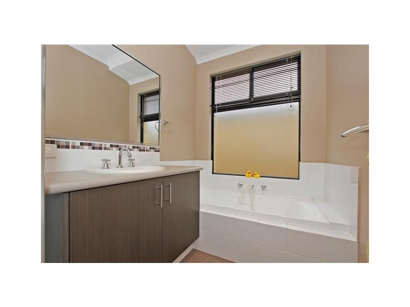 30 Peaceful Vista, Harrisdale WA 6112