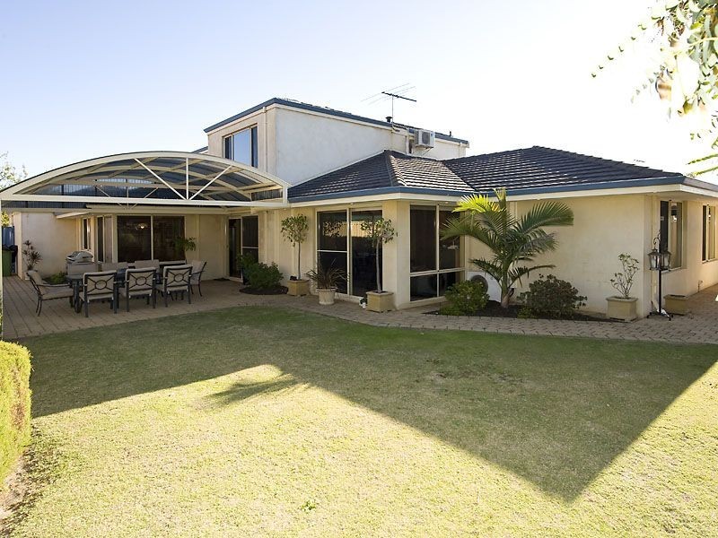 10 West End Parade, Canning Vale WA 6155