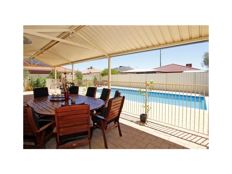 45 Totara Avenue, Canning Vale WA 6155