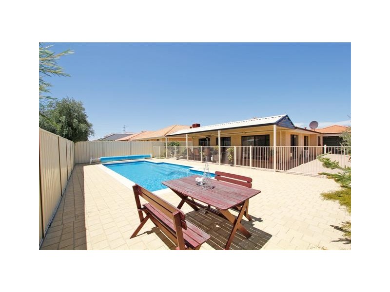 45 Totara Avenue, Canning Vale WA 6155