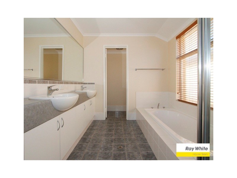 28 Stortford Road, Southern River WA 6110