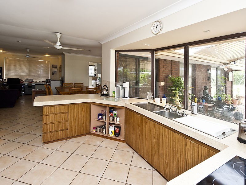 20 Fraser Road, Canning Vale WA 6155