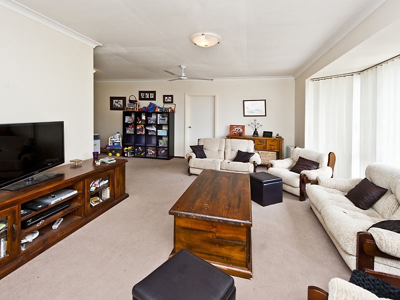 20 Fraser Road, Canning Vale WA 6155
