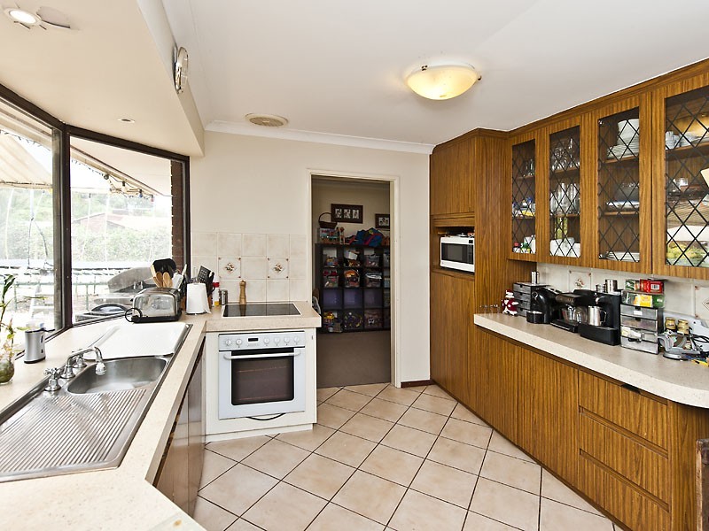 20 Fraser Road, Canning Vale WA 6155