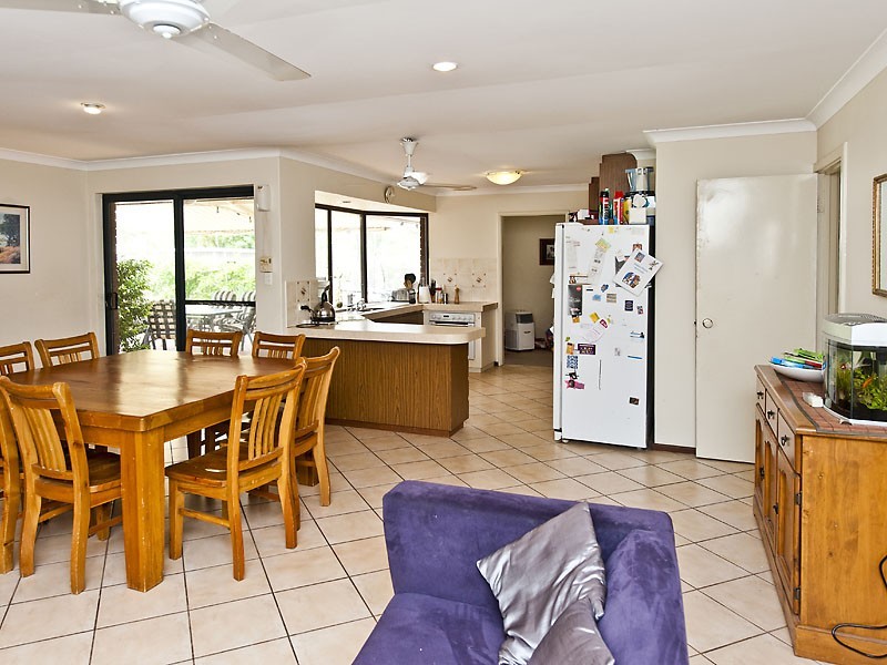 20 Fraser Road, Canning Vale WA 6155