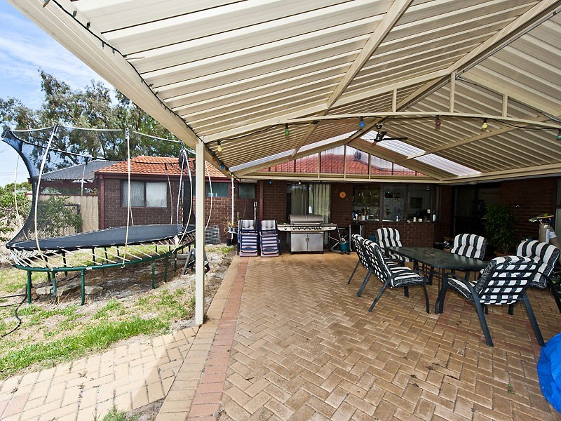 20 Fraser Road, Canning Vale WA 6155
