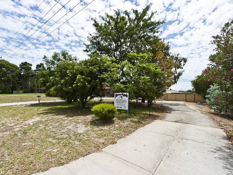 20 Fraser Road, Canning Vale WA 6155