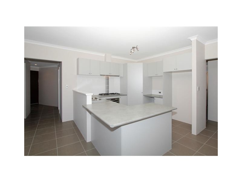 Unit 1 – 71 Yellowwood Avenue, Piara Waters WA 6112