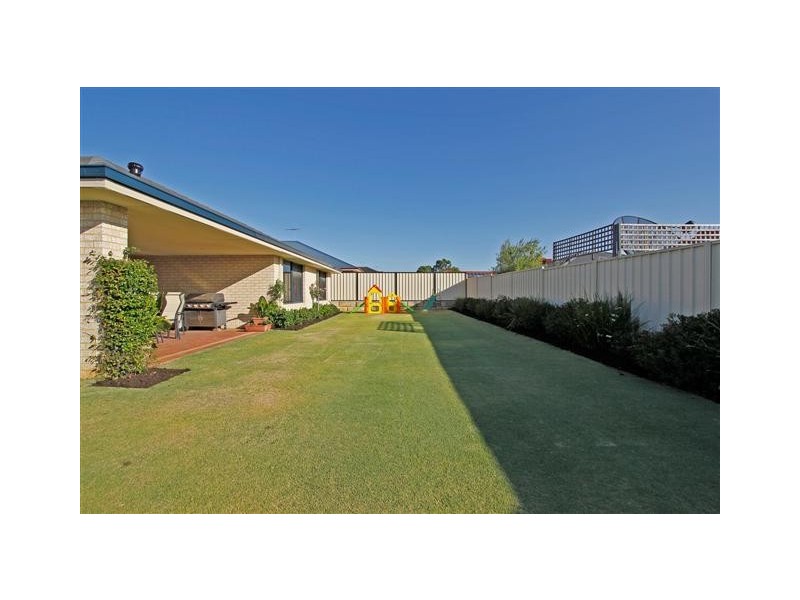 20 Rochford Street, Canning Vale WA 6155