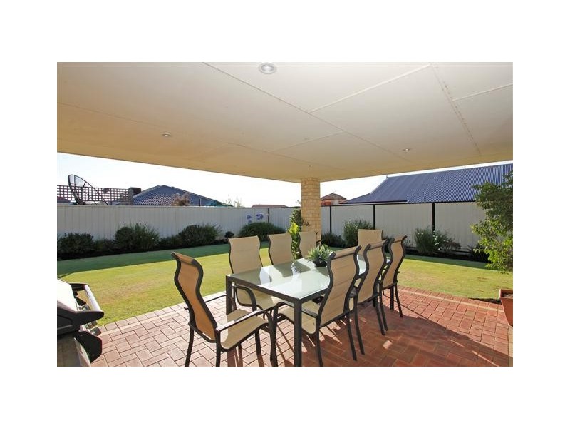 20 Rochford Street, Canning Vale WA 6155