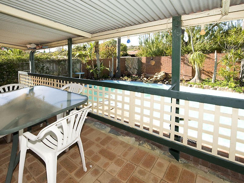 7 Newborough Place, Huntingdale WA 6110