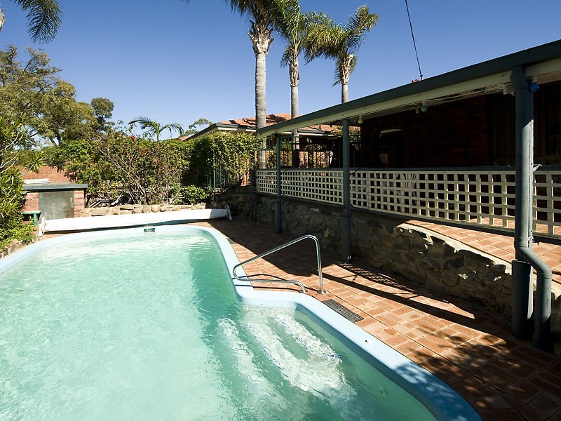 7 Newborough Place, Huntingdale WA 6110