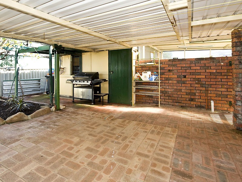 7 Newborough Place, Huntingdale WA 6110