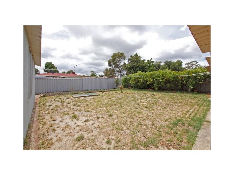 52 Wilkinson Street, Gosnells WA 6110