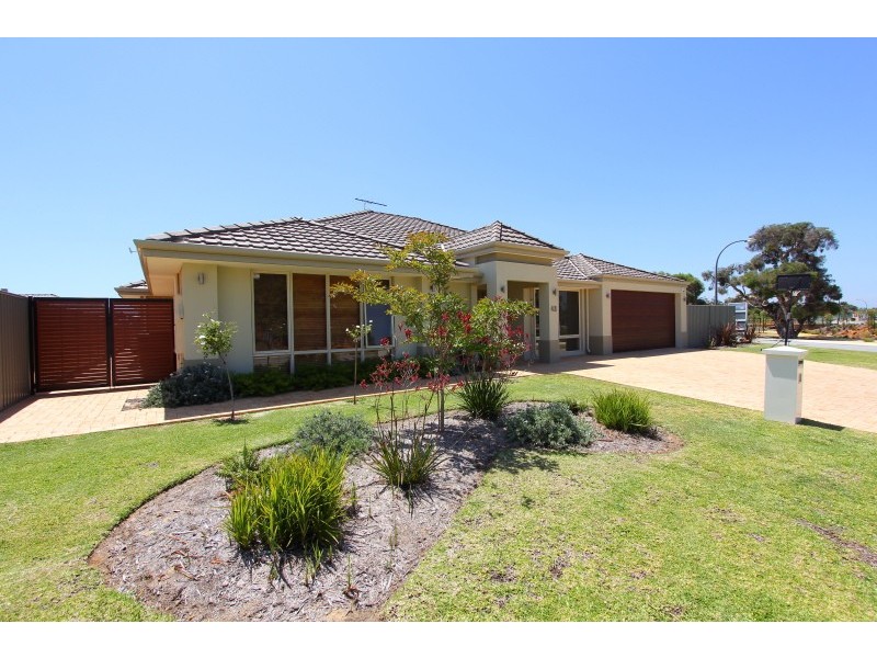 43 Hillhouse Way, Piara Waters WA 6112