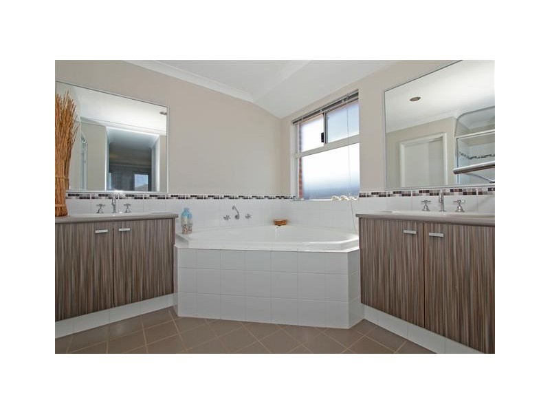 90 Daleford Way, Southern River WA 6110