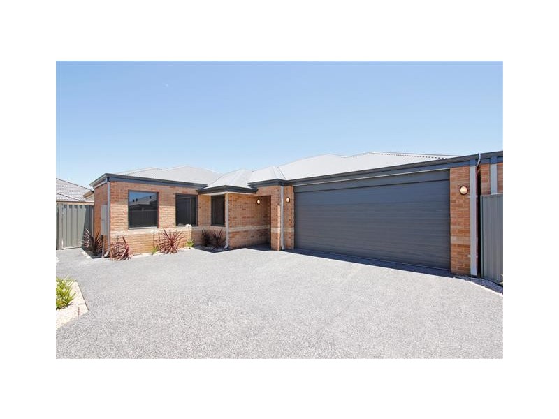 69A Yellowwood Avenue, Piara Waters WA 6112