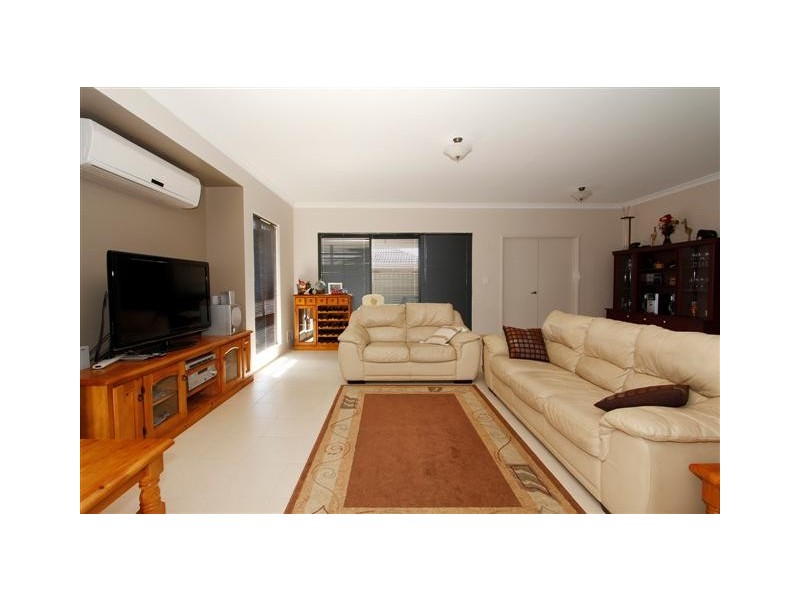 5 Abbotsdale Way, Southern River WA 6110