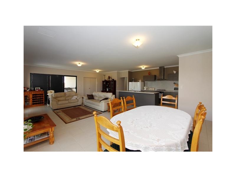 5 Abbotsdale Way, Southern River WA 6110