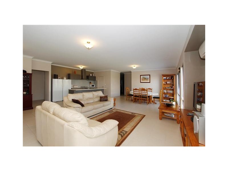 5 Abbotsdale Way, Southern River WA 6110