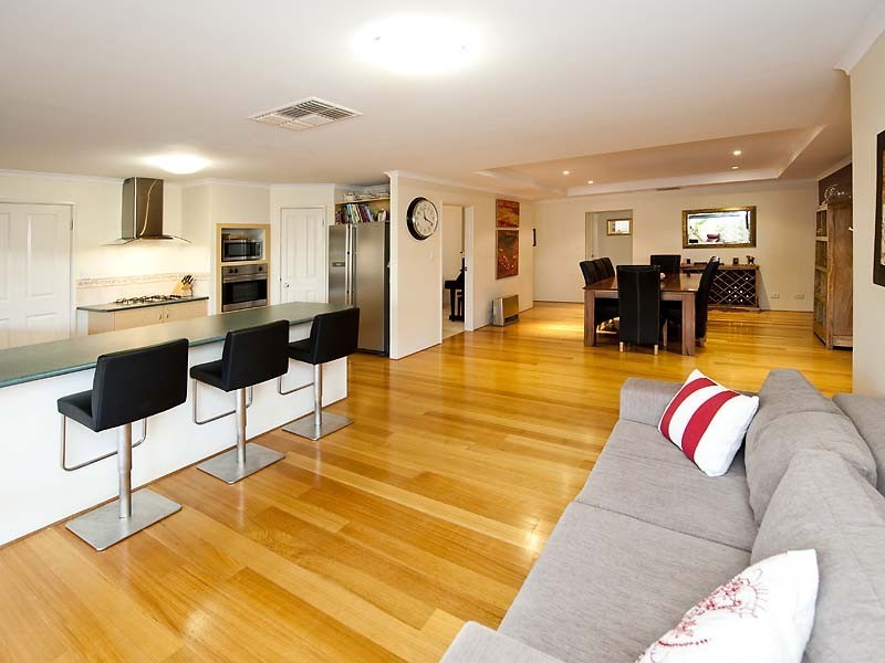 38 Kingsland Loop, Canning Vale WA 6155