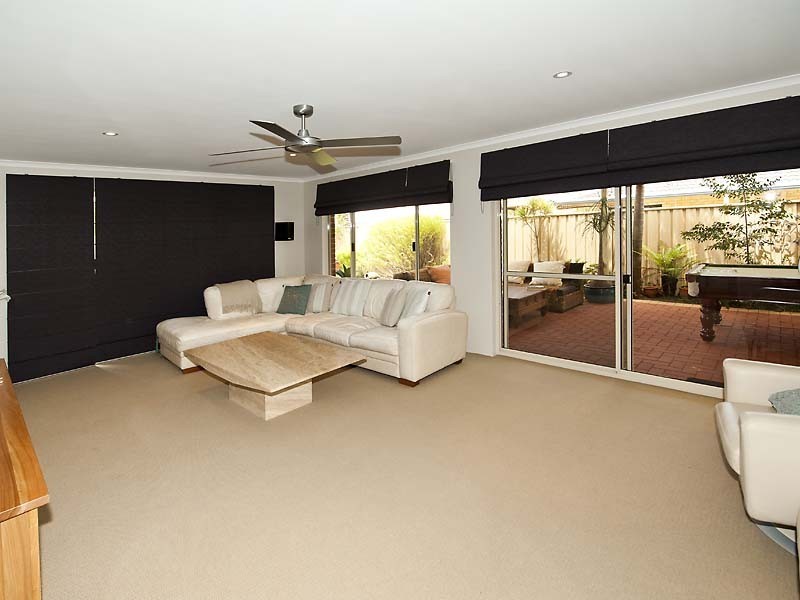38 Kingsland Loop, Canning Vale WA 6155