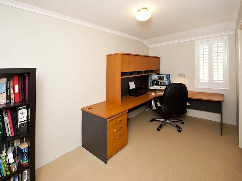 38 Kingsland Loop, Canning Vale WA 6155