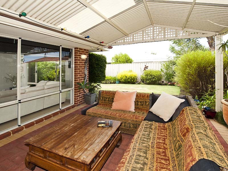 38 Kingsland Loop, Canning Vale WA 6155