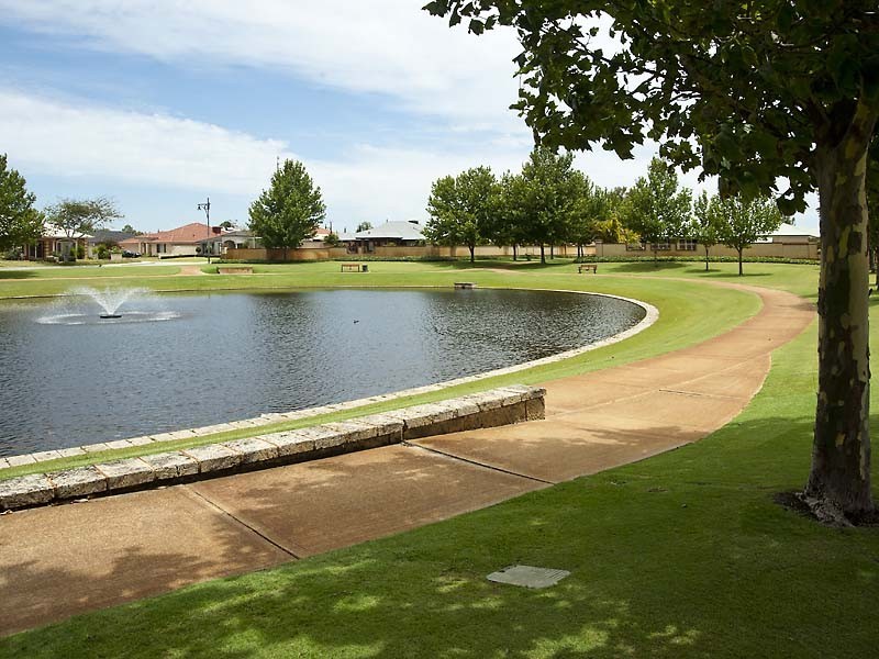 38 Kingsland Loop, Canning Vale WA 6155