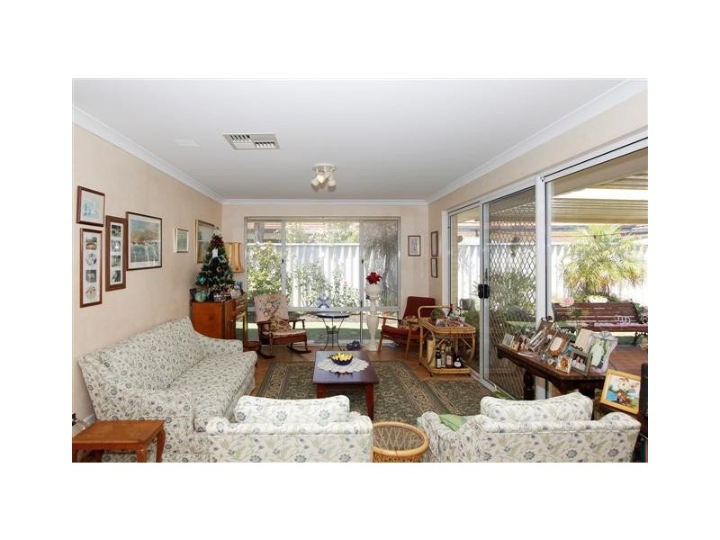 11 St Andrews Crescent, Canning Vale WA 6155