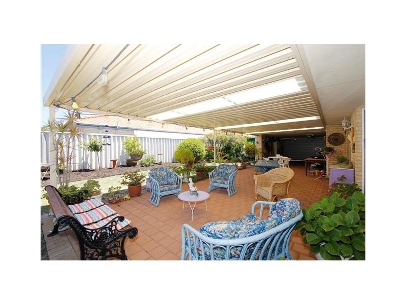 11 St Andrews Crescent, Canning Vale WA 6155
