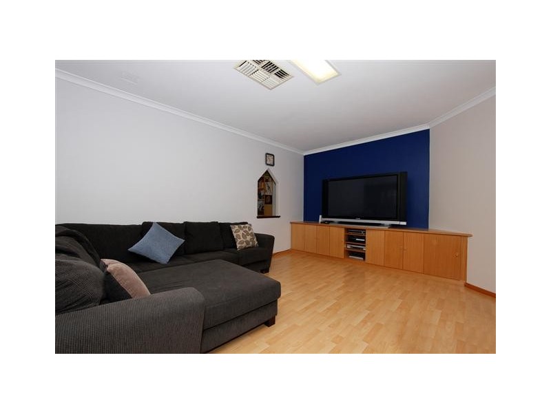 10 Spyglass Circle, Canning Vale WA 6155