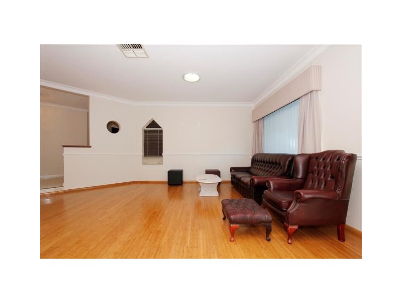 10 Spyglass Circle, Canning Vale WA 6155