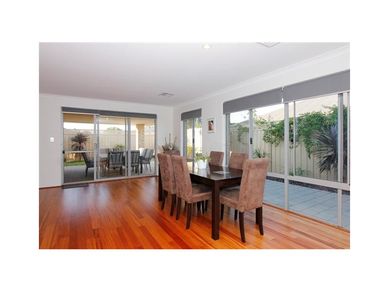 25 Anchorage Loop, Canning Vale WA 6155