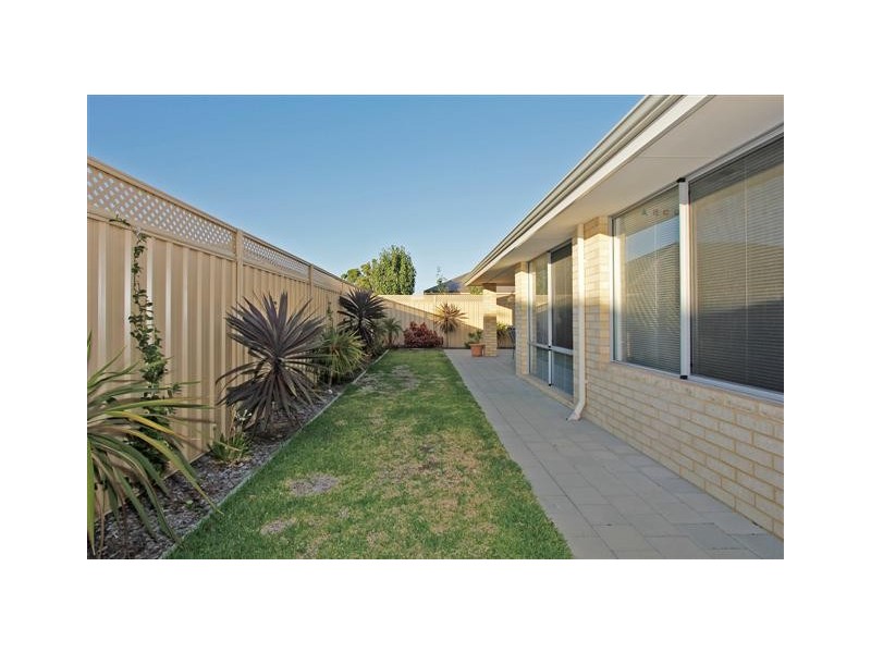 25 Anchorage Loop, Canning Vale WA 6155