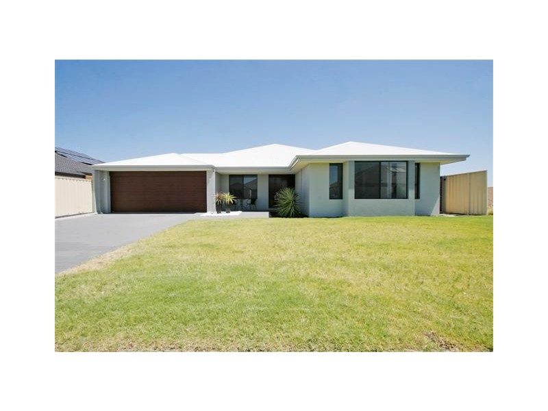 32 Glasgow Way, Seville Grove WA 6112
