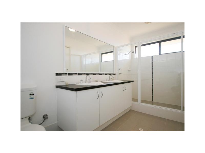 32 Glasgow Way, Seville Grove WA 6112