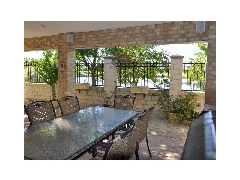 9 Cheval Place, Canning Vale WA 6155