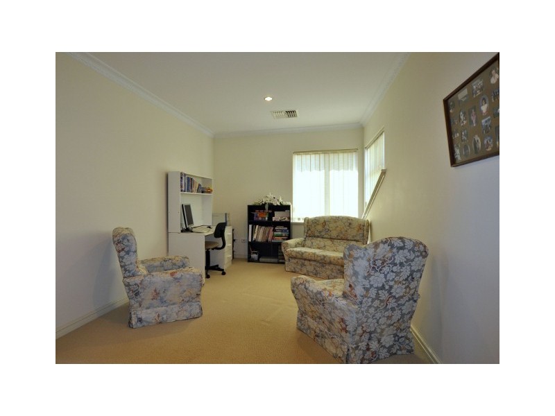 9 Cheval Place, Canning Vale WA 6155