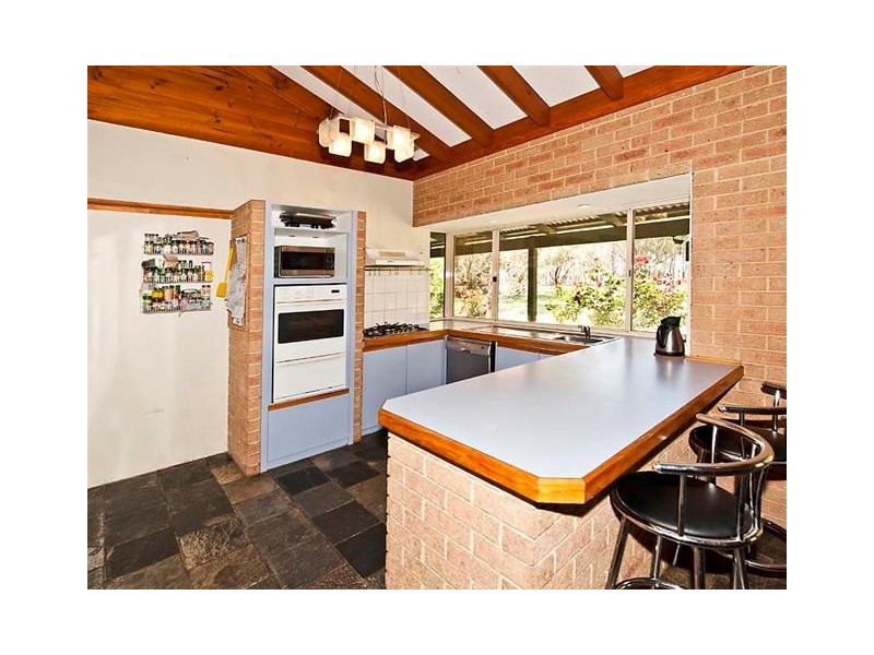 24 Swamp Gum Road, Oakford WA 6121