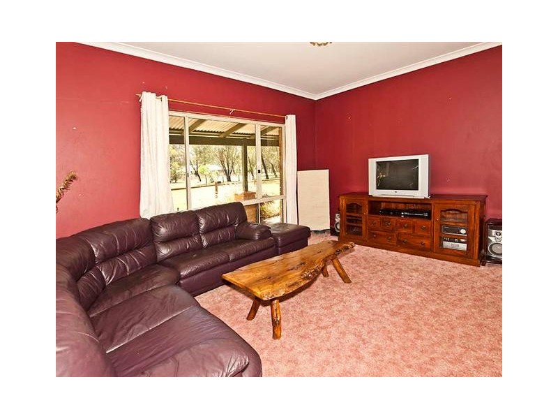 24 Swamp Gum Road, Oakford WA 6121