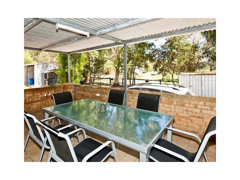 24 Swamp Gum Road, Oakford WA 6121