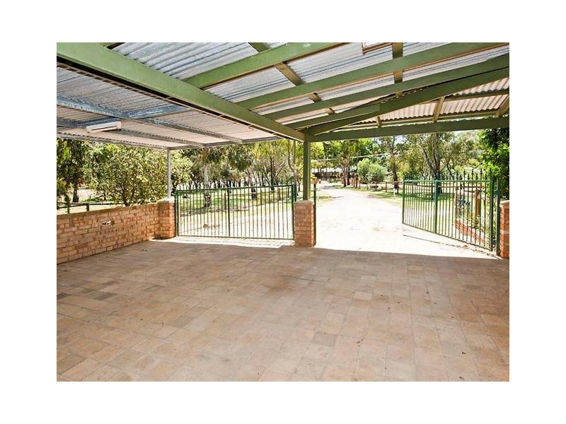 24 Swamp Gum Road, Oakford WA 6121